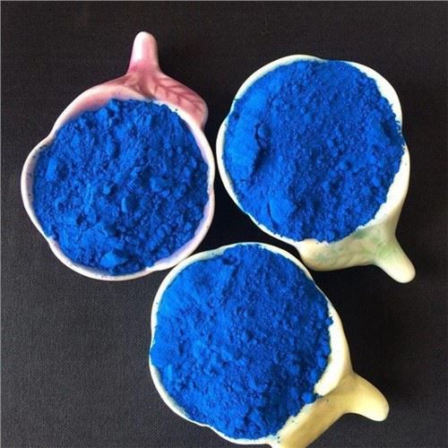 Pols de pigment blau per a materials de construcció